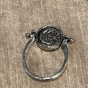 Celestial Sun & Moon Flip 2 sided Ring size 6 costume jewelry